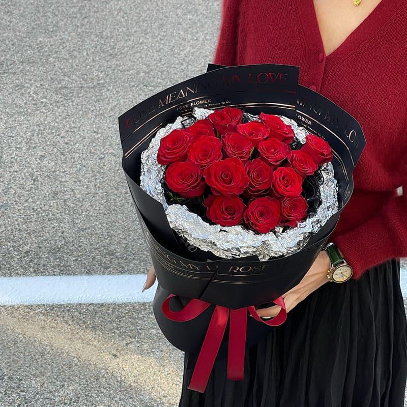 Hot Stamping Noble Simple Waterproof Flower Wrapping Paper Thickened Flower Packaging.