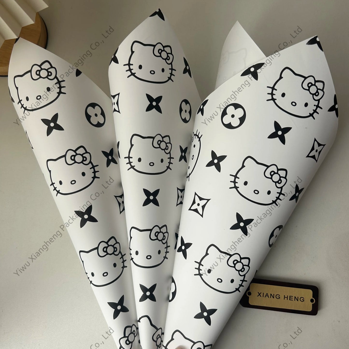 2024 New Hot Cute Sweet Style Kt Cat Korean Waterproof Flower Wrapping Paper Valentine's Day Wrapping Paper