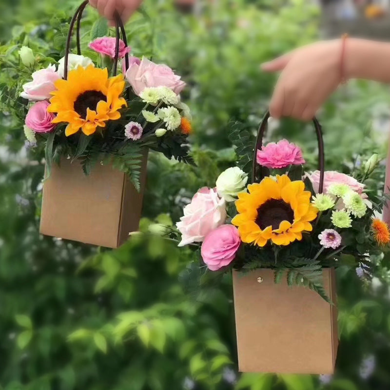 Waterproof kraft paper handheld flower bag Valentine's Day bouquet box