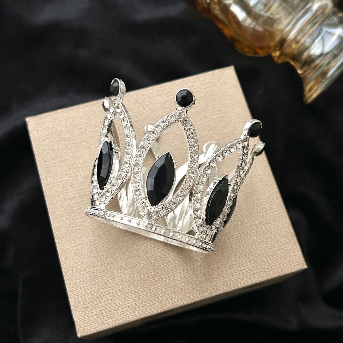 New Alloy Crown Cake Topper – Romantic Couple Birthday Decoration