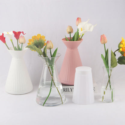 Packed vase to keep flowers fixed vase