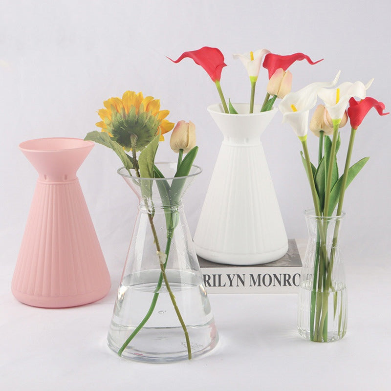 Packed vase to keep flowers fixed vase